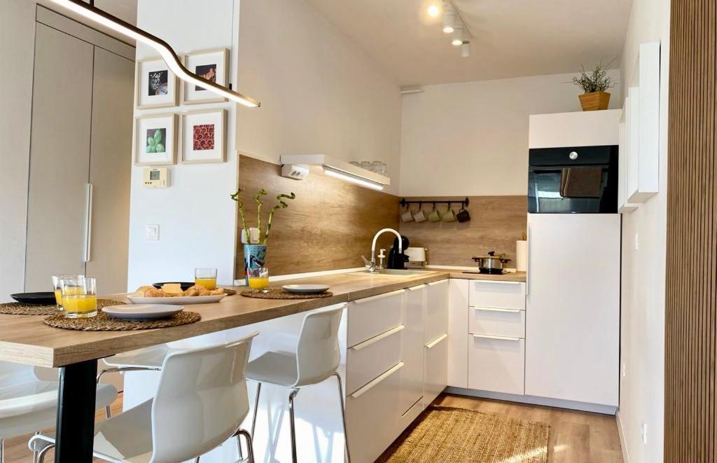 Delux Apartment La Arena With Private Garage ซาเกร็บ ภายนอก รูปภาพ