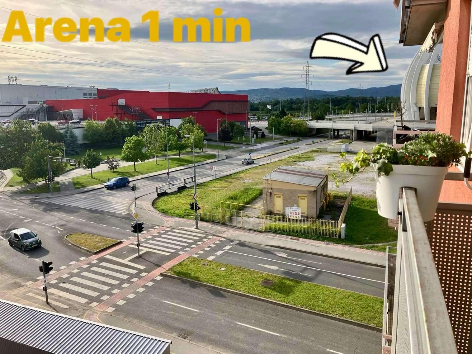 Delux Apartment La Arena With Private Garage ซาเกร็บ ภายนอก รูปภาพ
